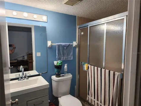 3064 Lake Bayshore Drive Bradenton FL 34205