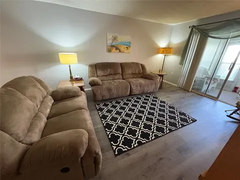 3064 Lake Bayshore Drive Bradenton FL 34205