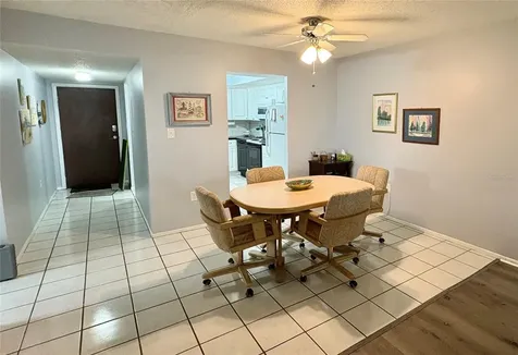3064 Lake Bayshore Drive Bradenton FL 34205