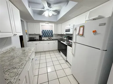3064 Lake Bayshore Drive Bradenton FL 34205