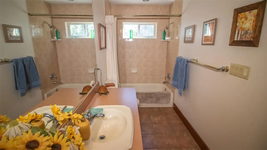 243 Herman Drive Hawthorne FL 32640