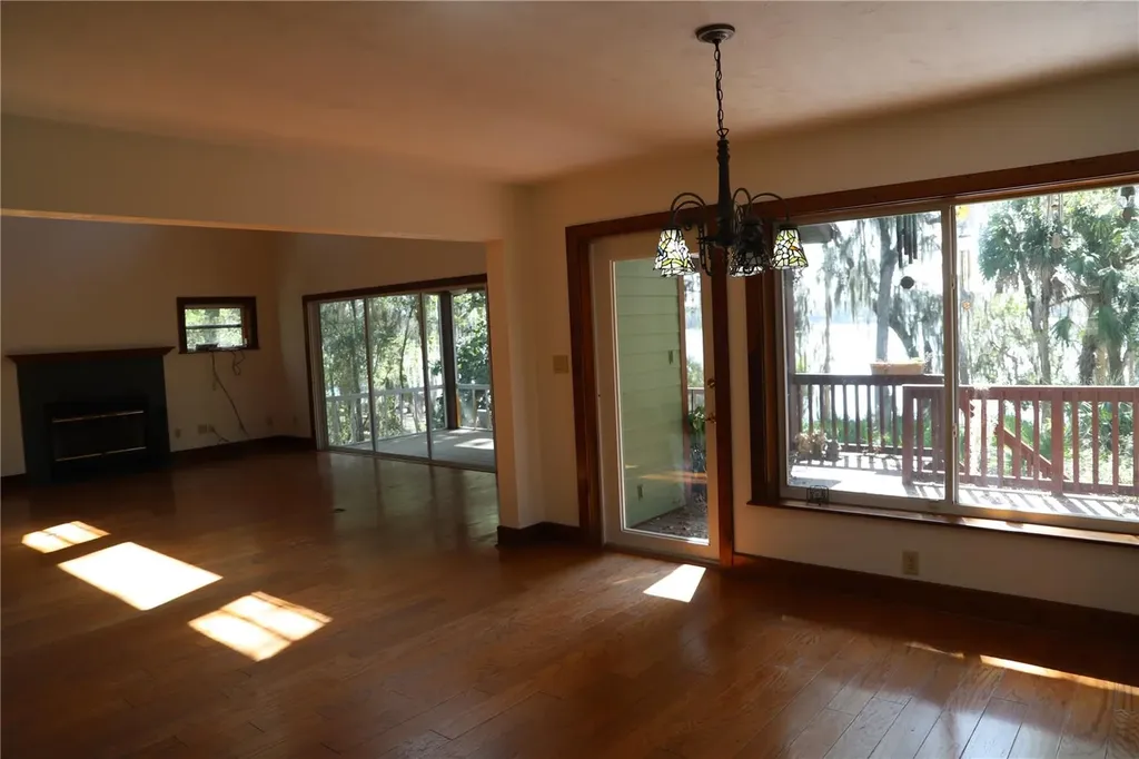 243 Herman Drive Hawthorne FL 32640