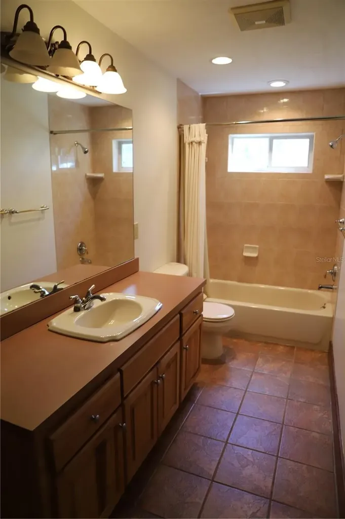 243 Herman Drive Hawthorne FL 32640