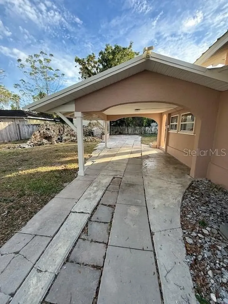 414 Avenue C Avenue NE Winter Haven FL 33881