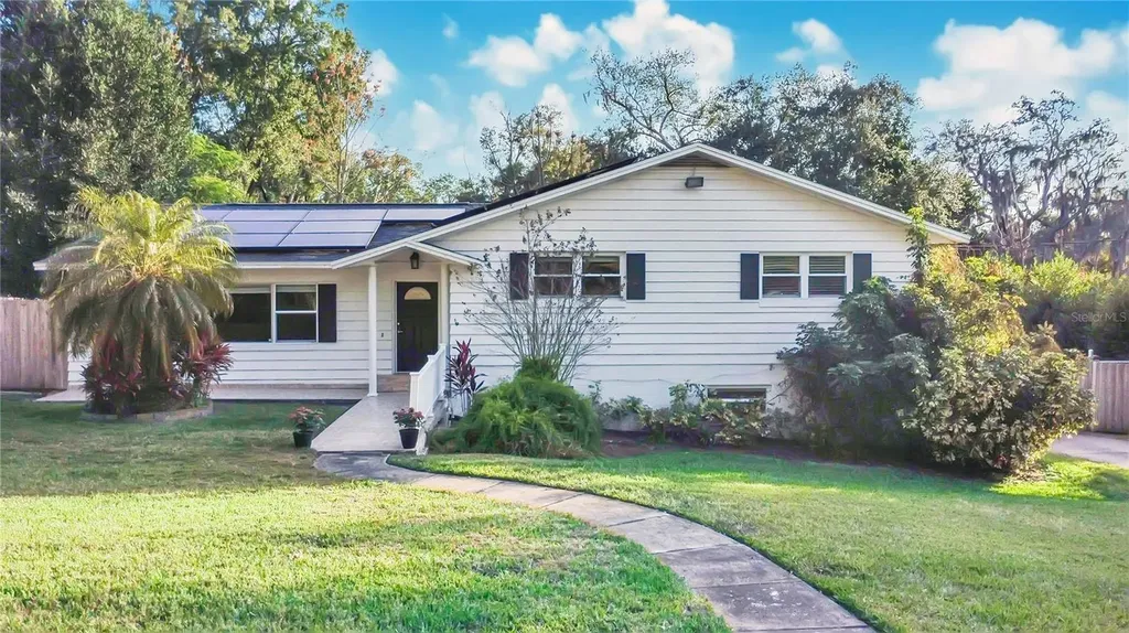 2704 Mendelin Street Apopka FL 32703