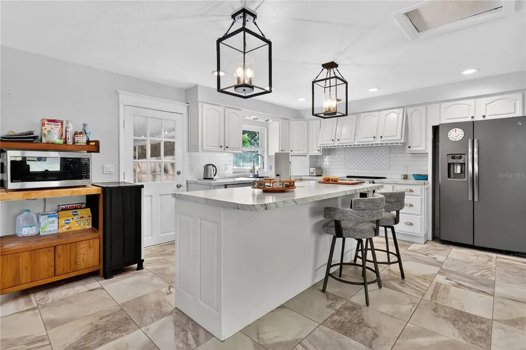 2704 Mendelin Street Apopka FL 32703