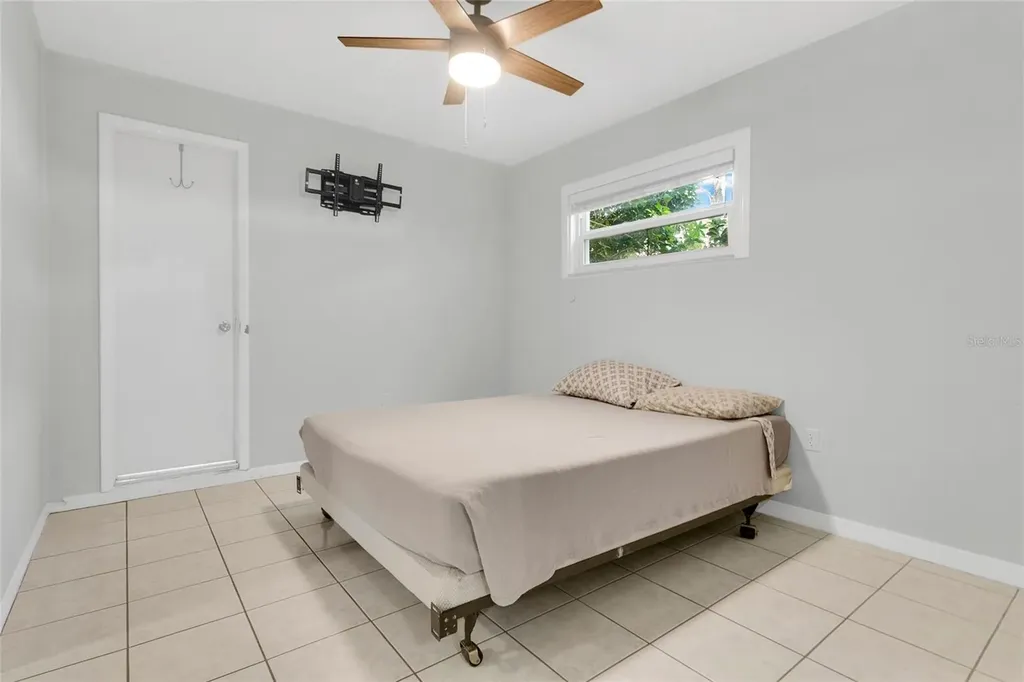 2704 Mendelin Street Apopka FL 32703