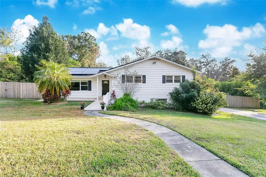 2704 Mendelin Street Apopka FL 32703