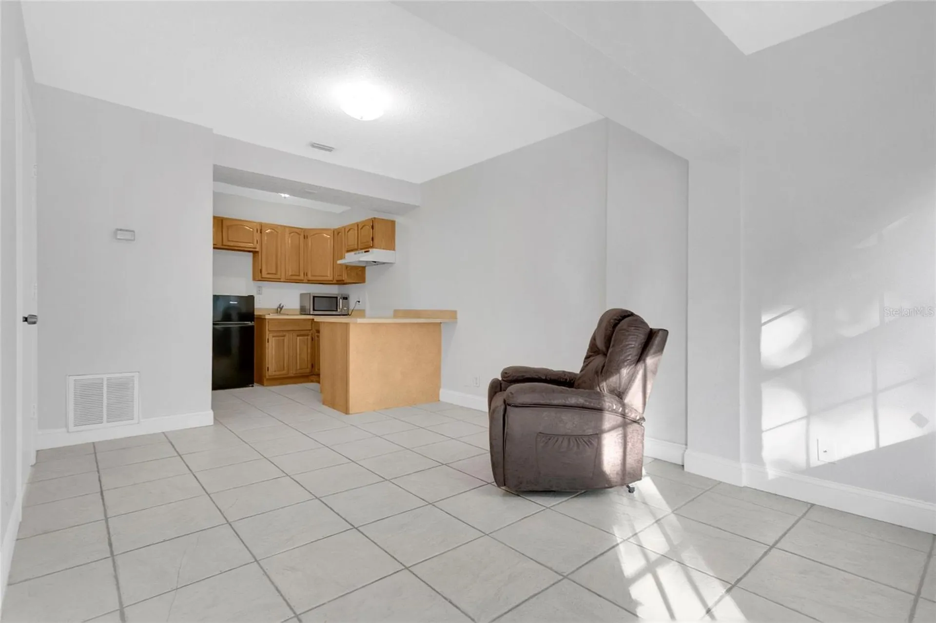 2704 Mendelin Street Apopka FL 32703