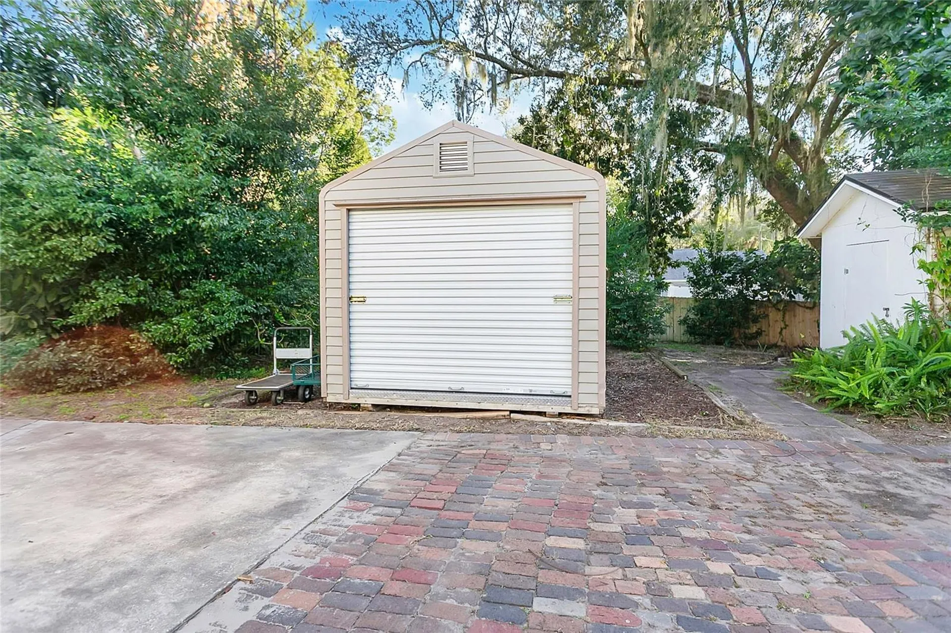 2704 Mendelin Street Apopka FL 32703