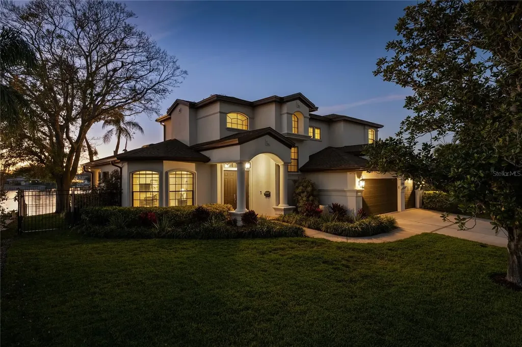 3598 10th Street NE St Petersburg FL 33704