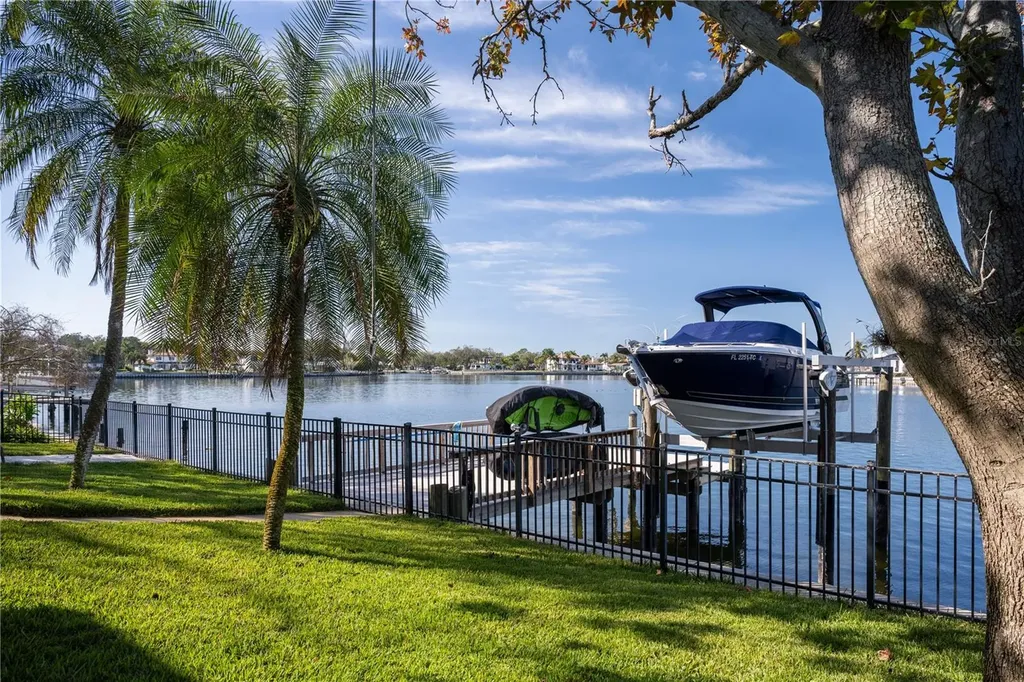 3598 10th Street NE St Petersburg FL 33704
