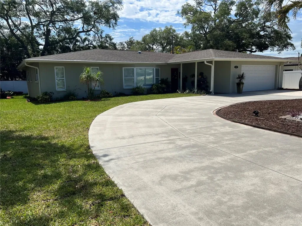855 Fountainhead Drive Largo FL 33770