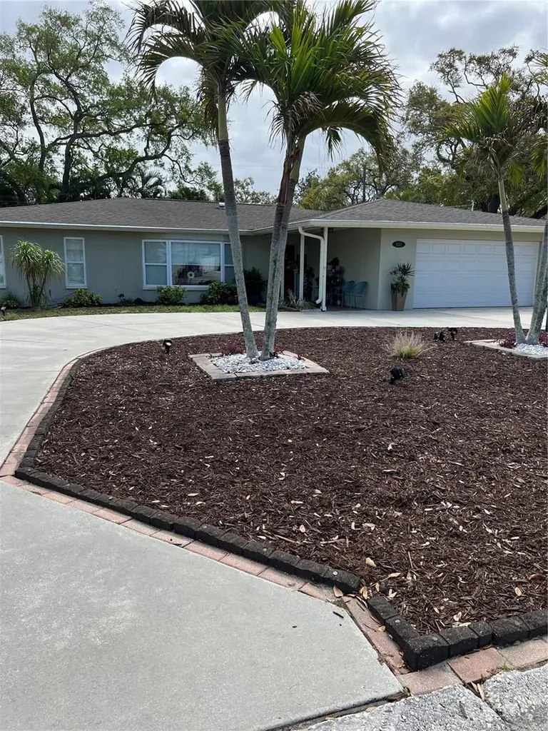 855 Fountainhead Drive Largo FL 33770