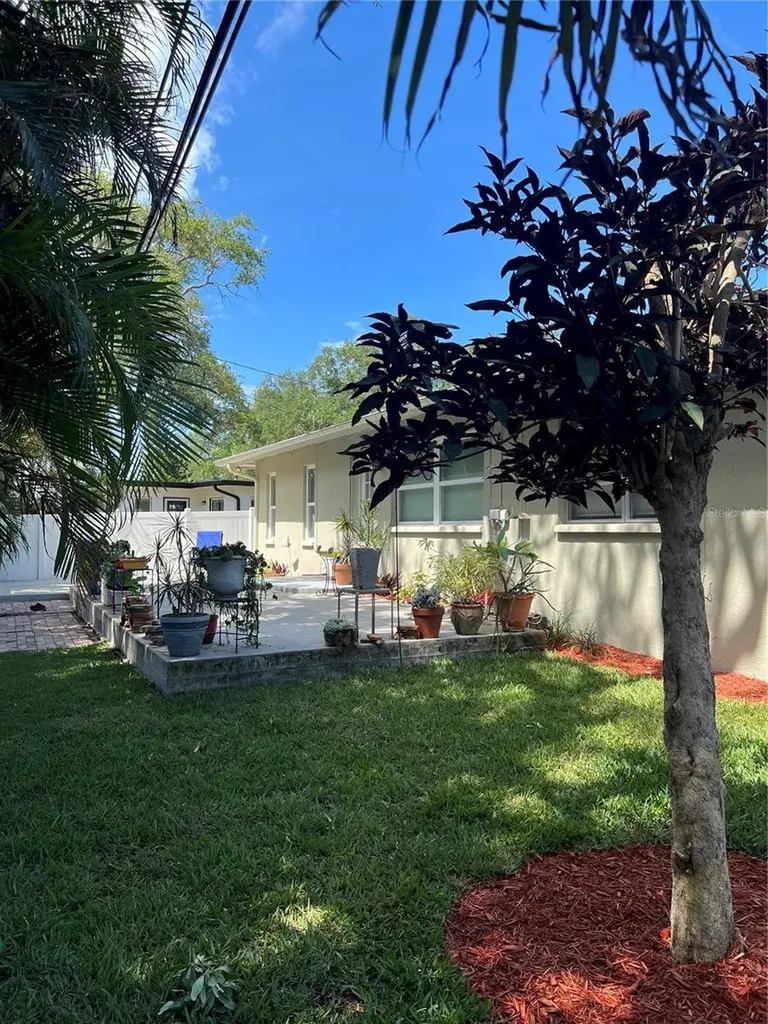 855 Fountainhead Drive Largo FL 33770