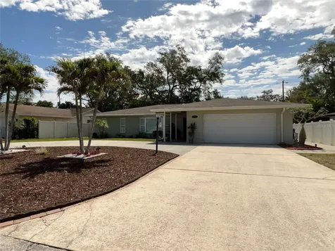 855 Fountainhead Drive Largo FL 33770