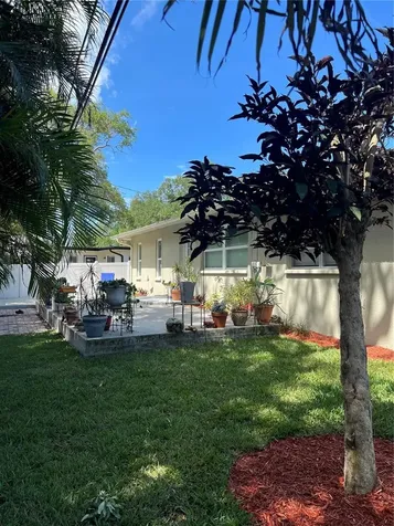 855 Fountainhead Drive Largo FL 33770