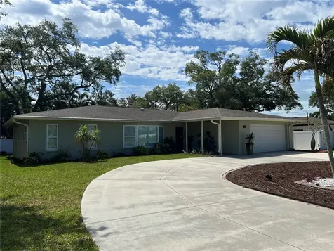 855 Fountainhead Drive Largo FL 33770