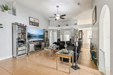 111 Elgin Boulevard Davenport FL 33897
