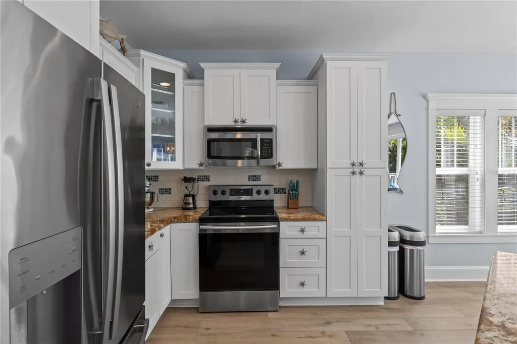 6908 Holmes Boulevard Holmes Beach FL 34217