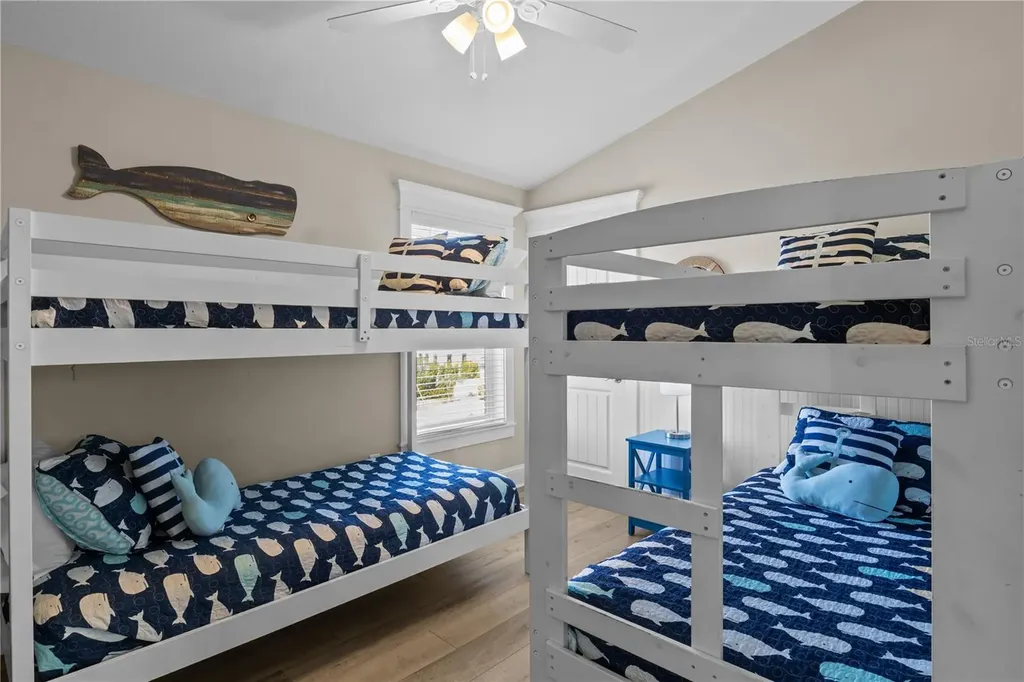 6908 Holmes Boulevard Holmes Beach FL 34217