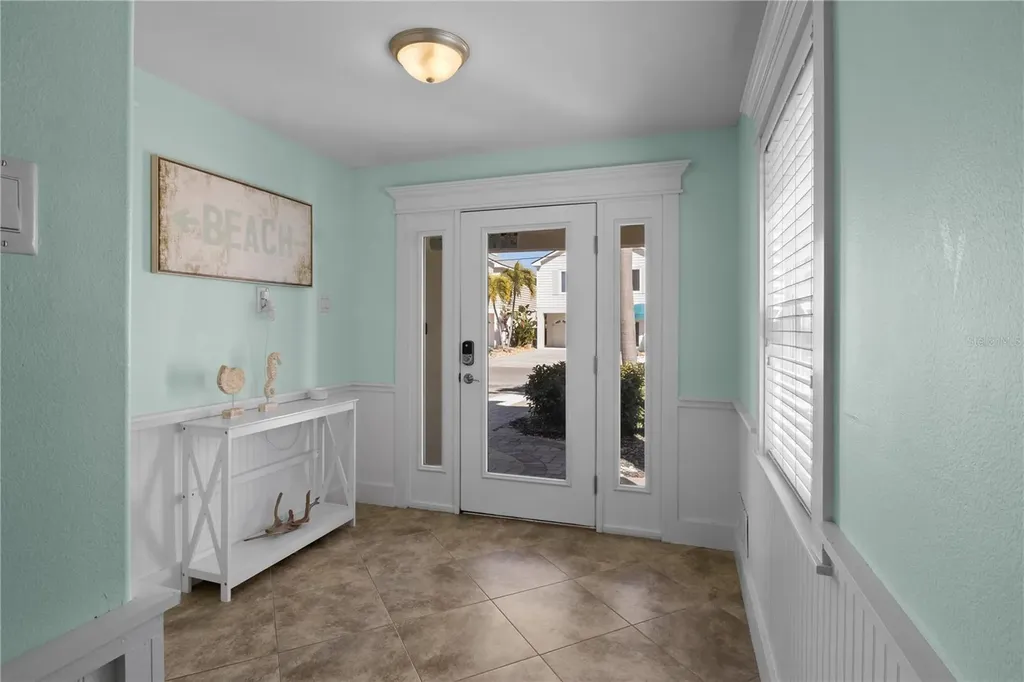 6908 Holmes Boulevard Holmes Beach FL 34217
