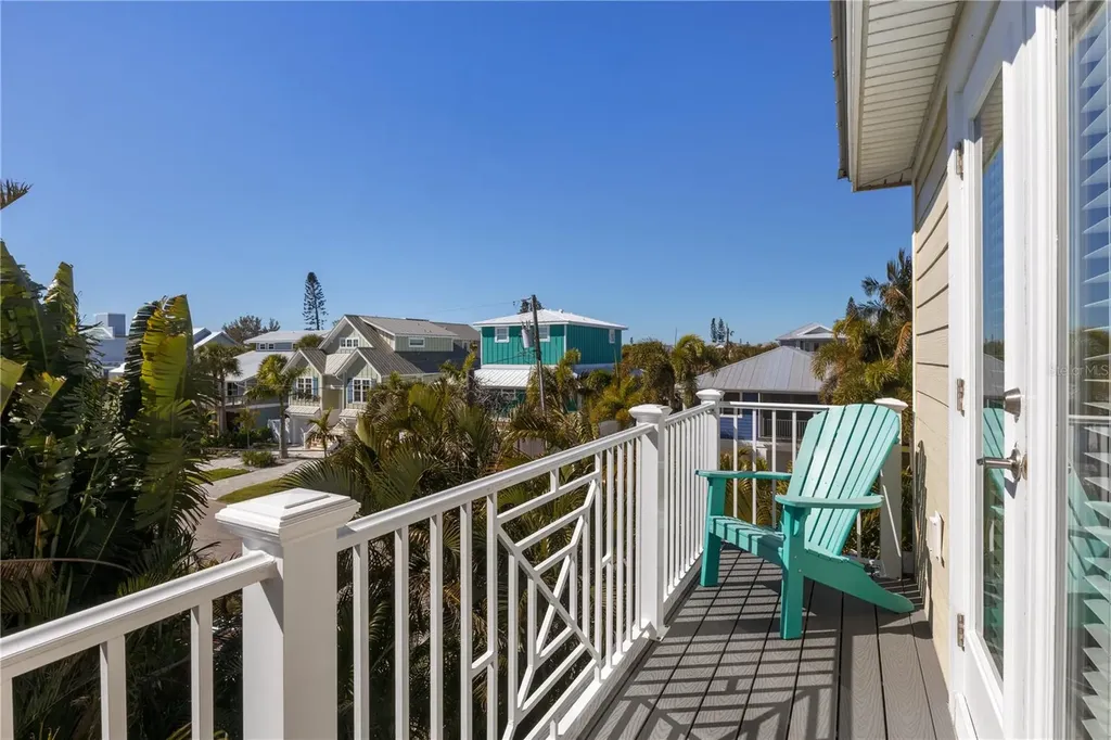 6908 Holmes Boulevard Holmes Beach FL 34217