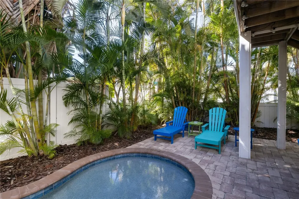 6908 Holmes Boulevard Holmes Beach FL 34217