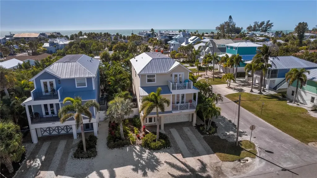 6908 Holmes Boulevard Holmes Beach FL 34217