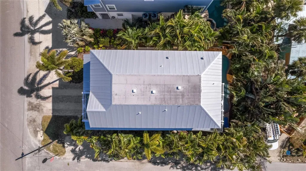 6908 Holmes Boulevard Holmes Beach FL 34217