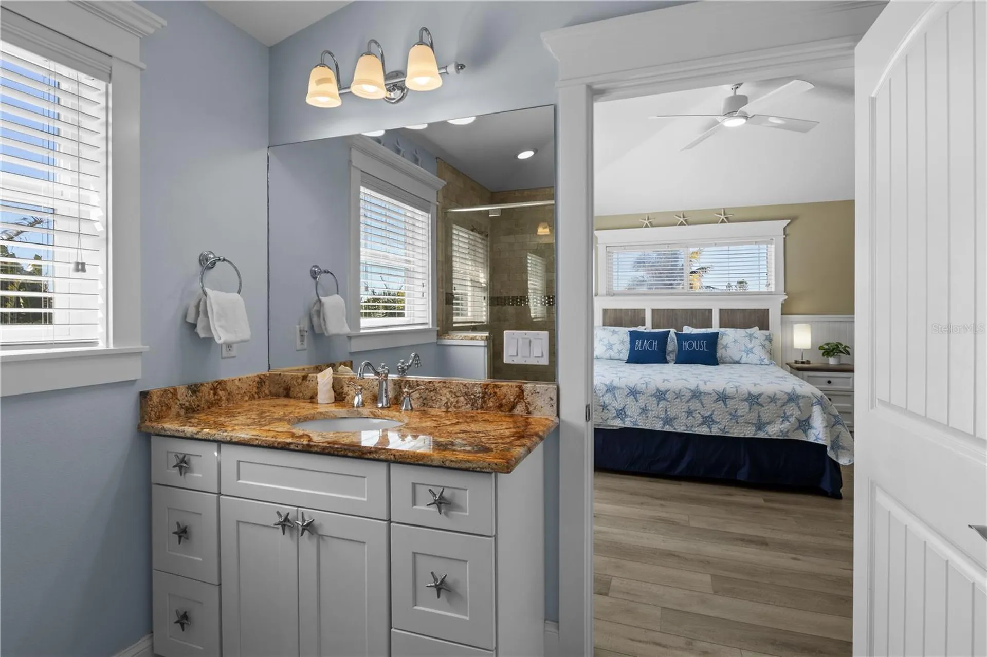 6908 Holmes Boulevard Holmes Beach FL 34217