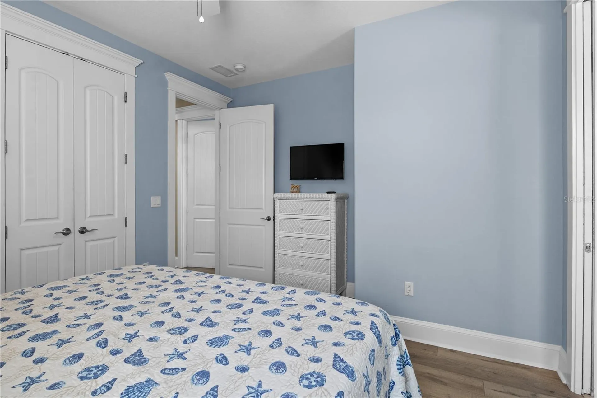 6908 Holmes Boulevard Holmes Beach FL 34217