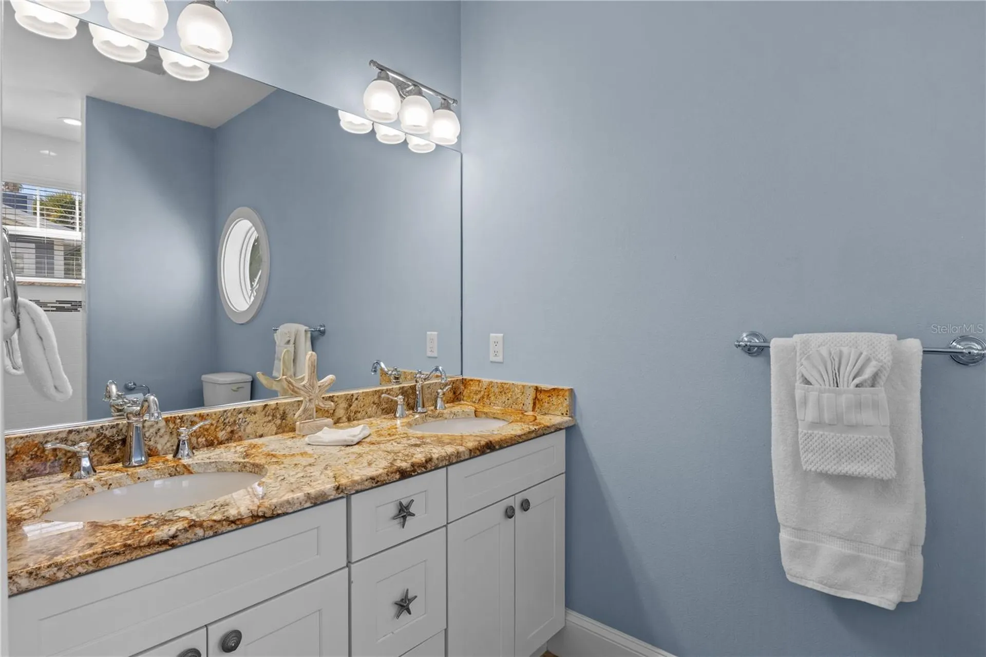 6908 Holmes Boulevard Holmes Beach FL 34217