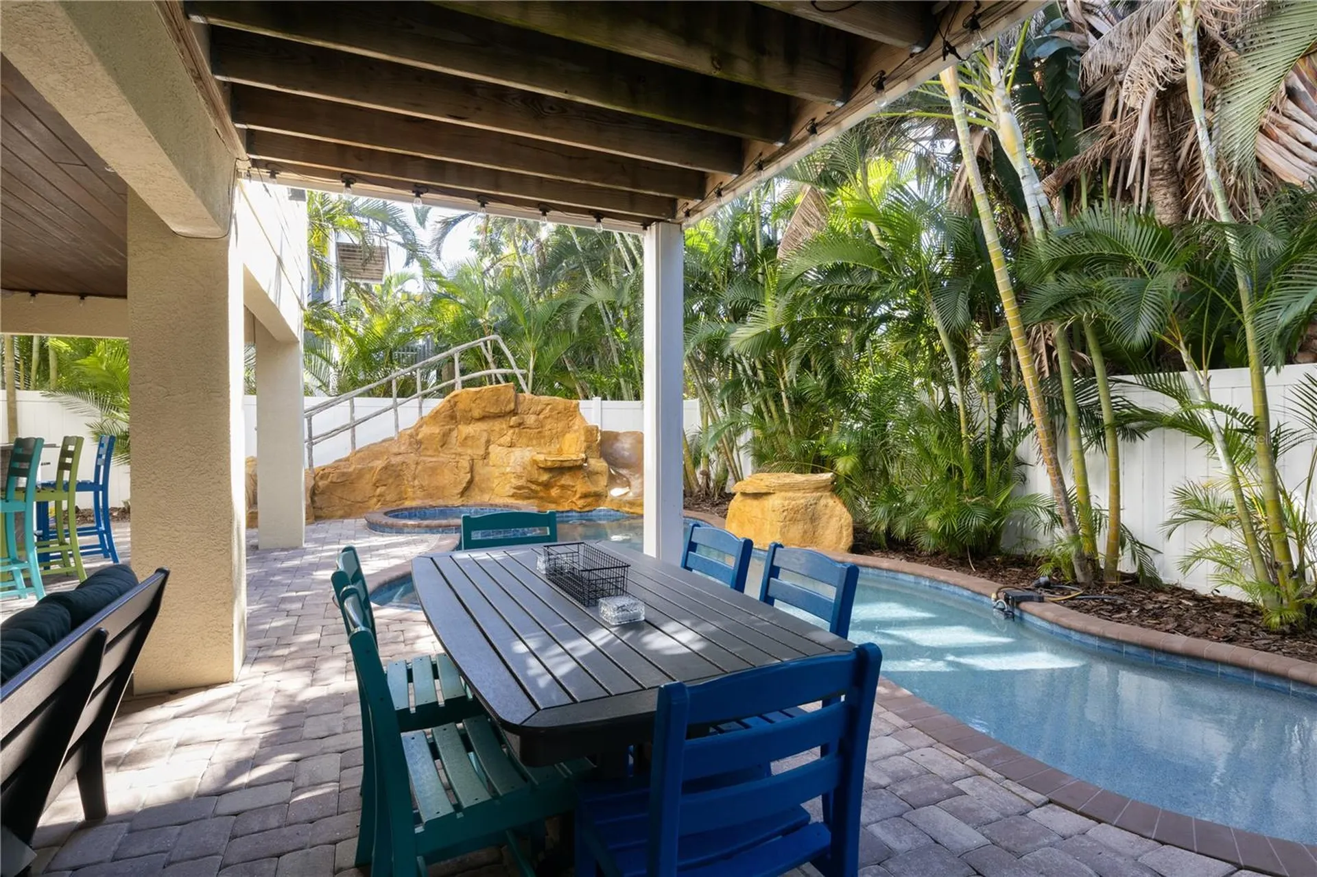 6908 Holmes Boulevard Holmes Beach FL 34217