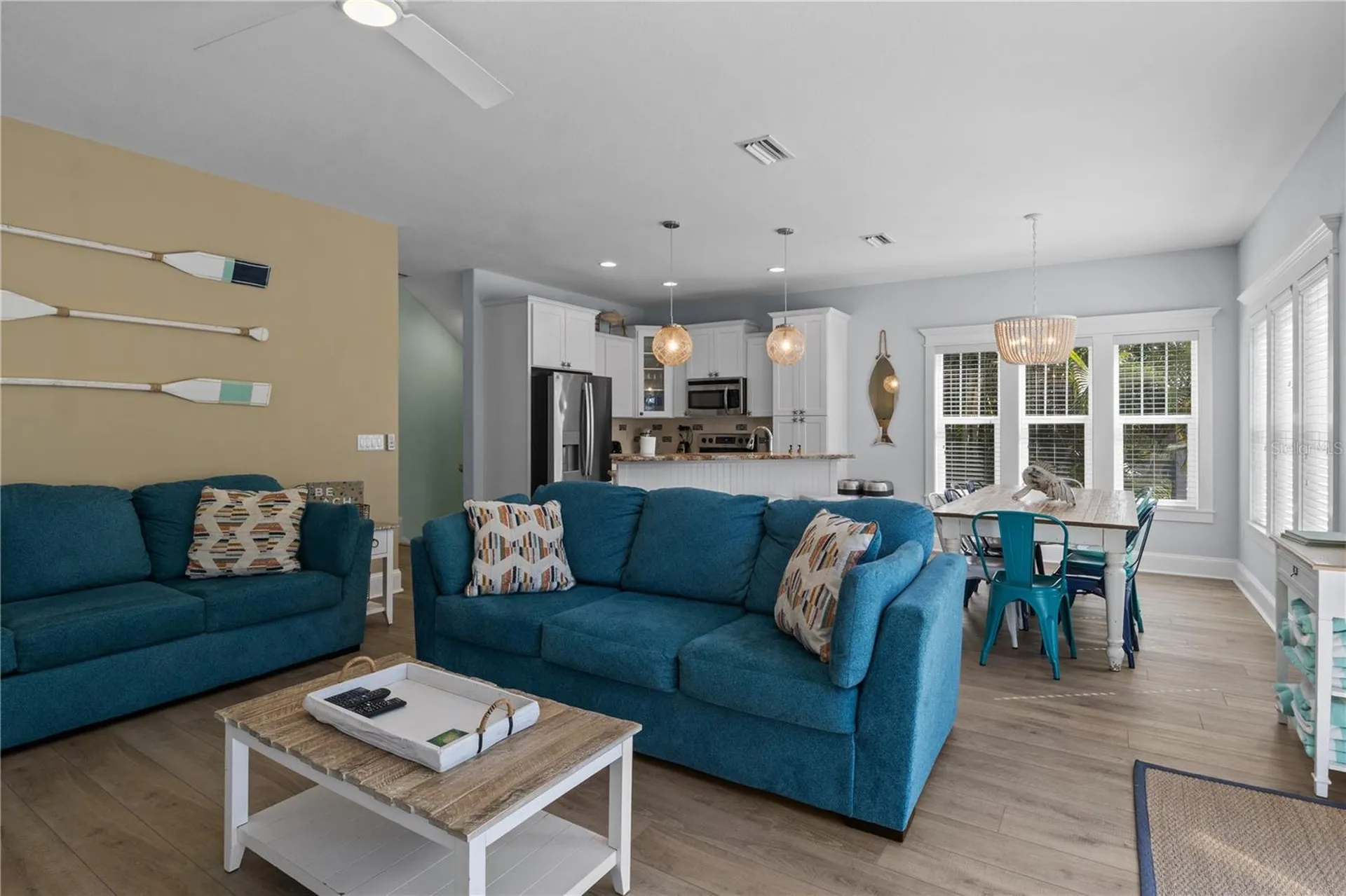6908 Holmes Boulevard Holmes Beach FL 34217