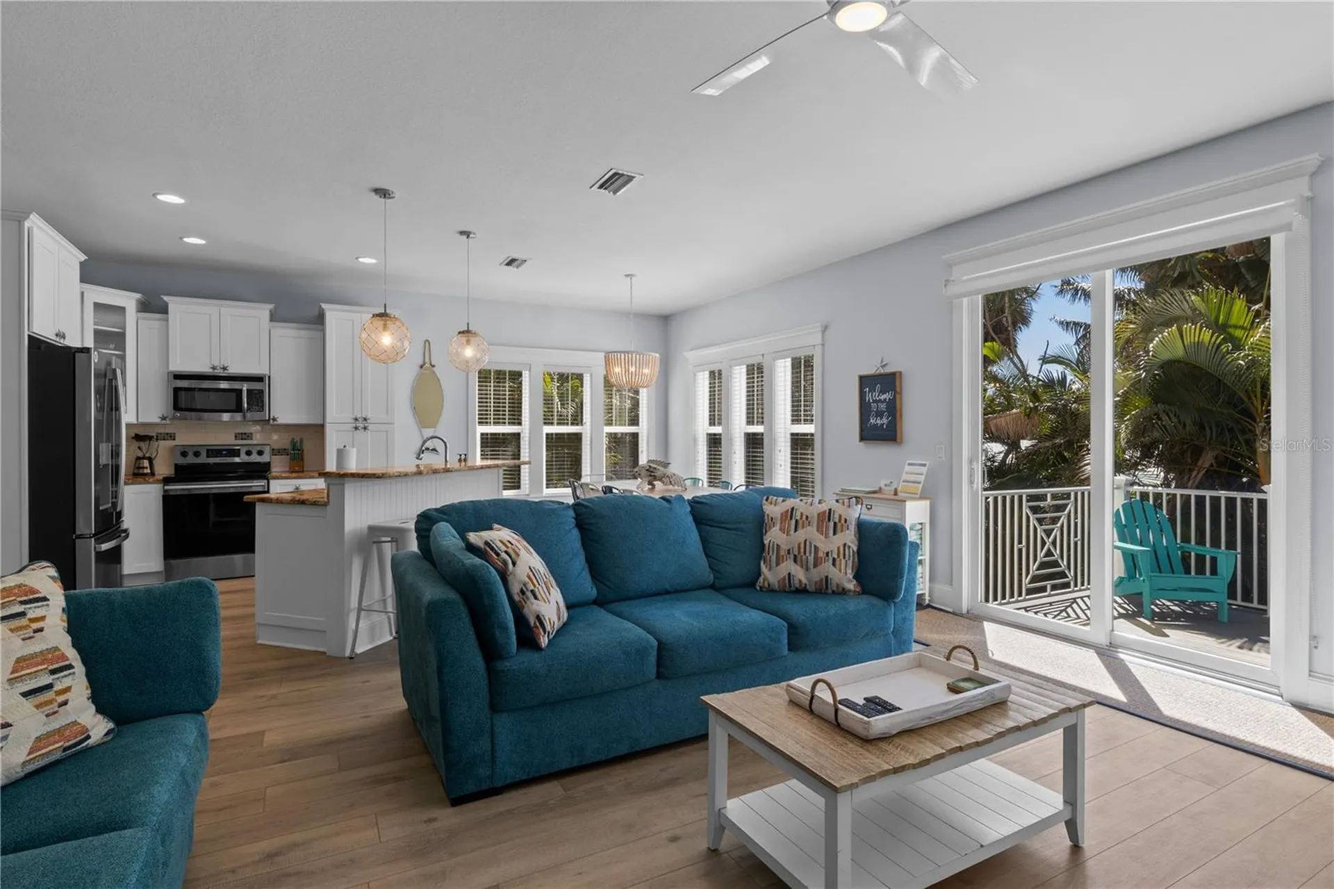 6908 Holmes Boulevard Holmes Beach FL 34217