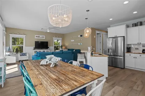 6908 Holmes Boulevard Holmes Beach FL 34217