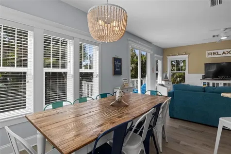 6908 Holmes Boulevard Holmes Beach FL 34217