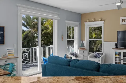 6908 Holmes Boulevard Holmes Beach FL 34217