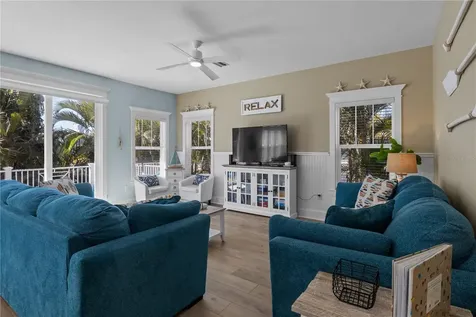6908 Holmes Boulevard Holmes Beach FL 34217