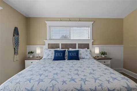 6908 Holmes Boulevard Holmes Beach FL 34217