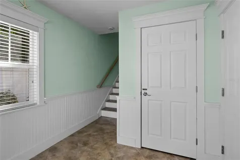 6908 Holmes Boulevard Holmes Beach FL 34217