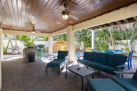 6908 Holmes Boulevard Holmes Beach FL 34217