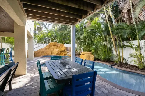 6908 Holmes Boulevard Holmes Beach FL 34217