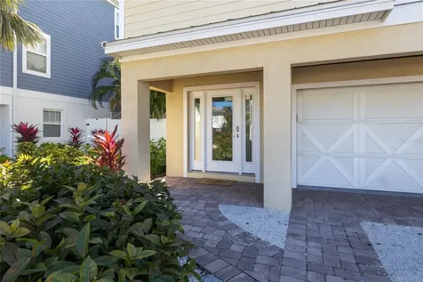 6908 Holmes Boulevard Holmes Beach FL 34217