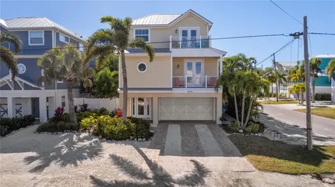 6908 Holmes Boulevard Holmes Beach FL 34217