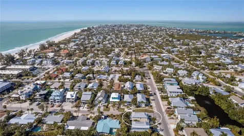 6908 Holmes Boulevard Holmes Beach FL 34217