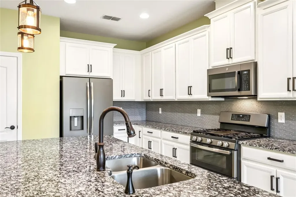 2393 Panoramic Circle Apopka FL 32703