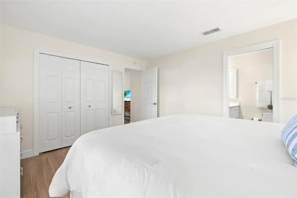 237 Hourglass Way Sarasota FL 34242