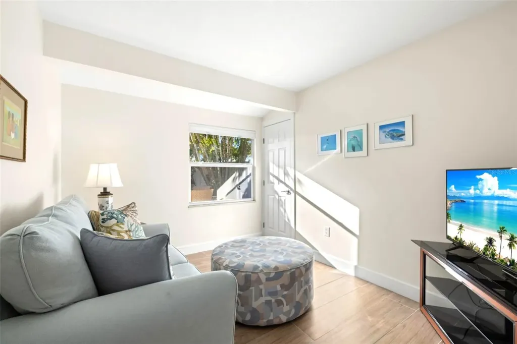 237 Hourglass Way Sarasota FL 34242
